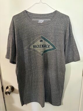 NWOT Men’s Blue 84 Gray Hackensack Minnesota Graphic Short Sleeve Tee Tote12